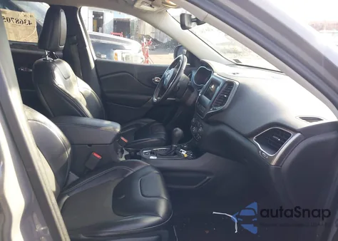 2019 Jeep Cherokee Latitude Plus 4X4 from USA, damaged, VIN 1C4PJMLB9KD413272